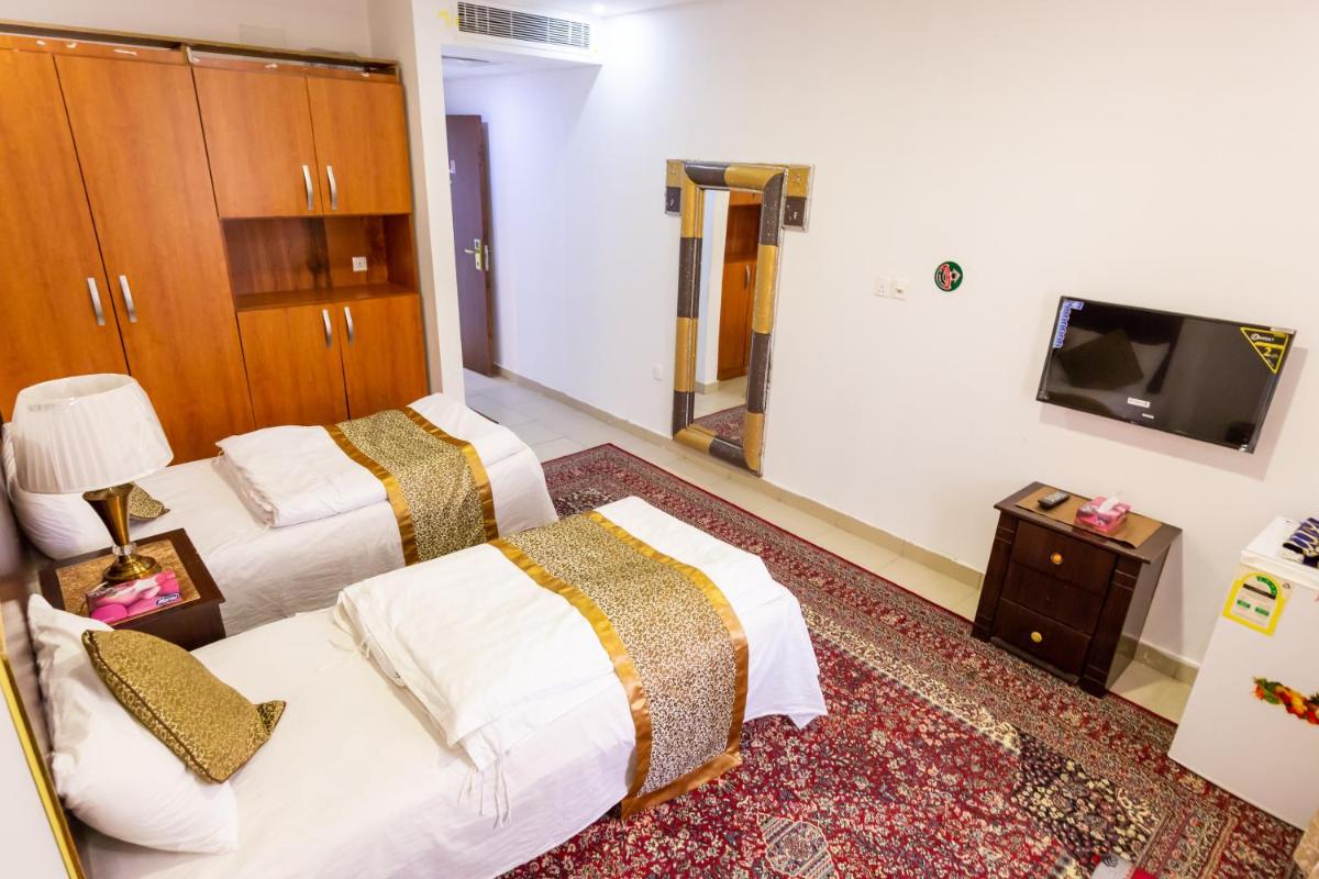 Popular attractions Area Nearby Property